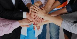 62 малозабезпечених та переселенців стали підприємцями завдяки проекту «Рука допомоги»